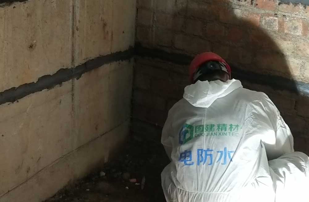 浙江衢州别墅防水防潮项目，江山鹿来山庄立威电渗透顺利施工